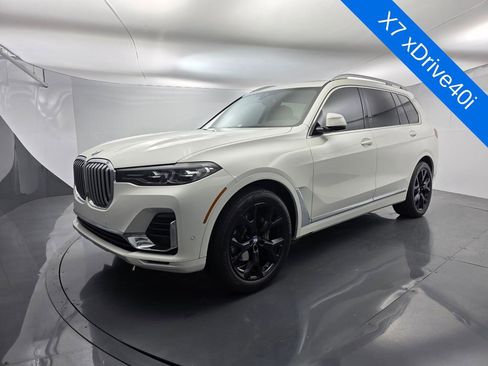 Used 2022 BMW X7 xDrive40i w/ Premium Package image 8