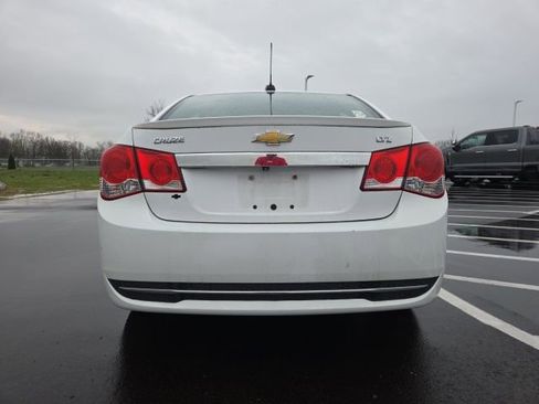 Used 2015 Chevrolet Cruze LTZ w/ Sun, Sound and Sport Package image 9