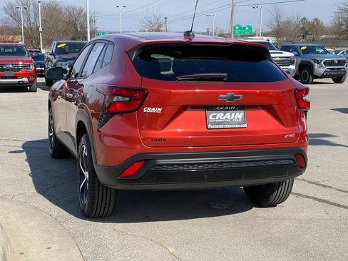 Used 2024 Chevrolet Trax RS w/ Driver Confidence Package image 5