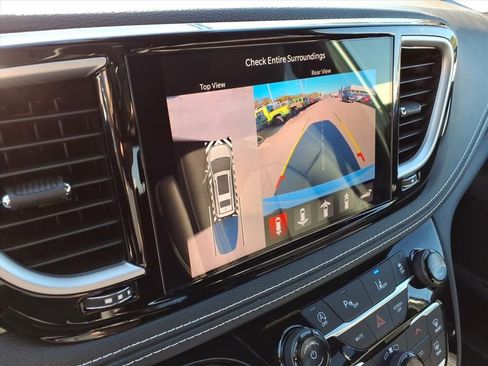 New 2026 Chrysler Pacifica Select w/ S Appearance Package image 23