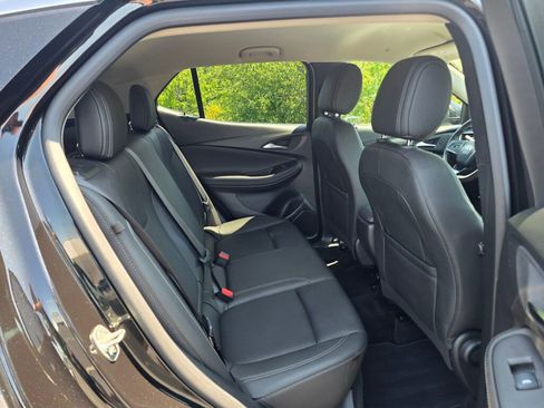 Used 2024 Buick Encore GX Sport Touring image 40