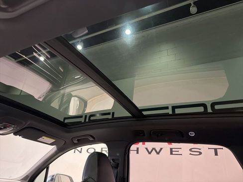 Used 2025 Audi SQ7 Prestige image 39