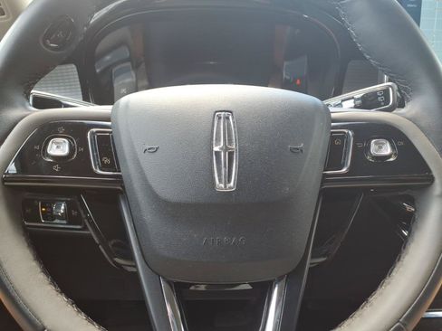 Used 2025 Lincoln Corsair AWD w/ Equipment Group 101A image 31