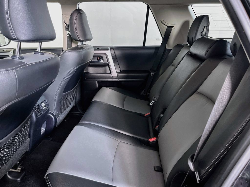 Used 2024 Toyota 4Runner SR5 Premium AWD/4WD image 29