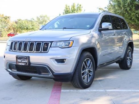 Used 2018 Jeep Grand Cherokee Limited image 3