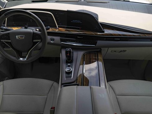 Used 2024 Cadillac Escalade Premium Luxury Platinum w/ LPO, Floor Liner Package AWD/4WD image 28