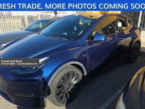 Used 2022 Tesla Model Y Performance image 3