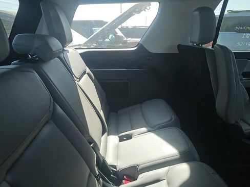 Used 2025 Ford Expedition Active image 12