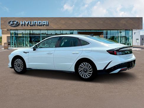 New 2025 Hyundai Sonata Limited image 4
