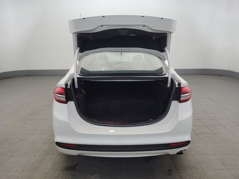 Used 2018 Ford Fusion S image 29