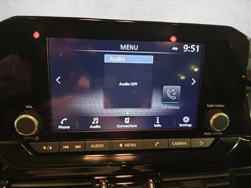 Used 2025 Nissan Pathfinder SV AWD/4WD image 25