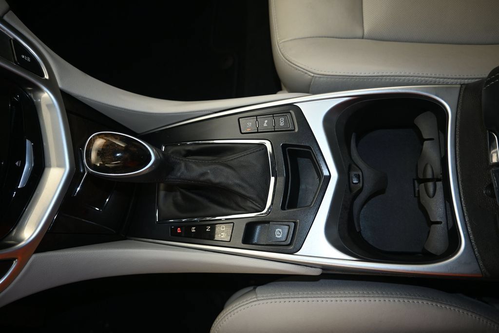 Used 2015 Cadillac SRX Performance w/ Trailering Package FWD image 18