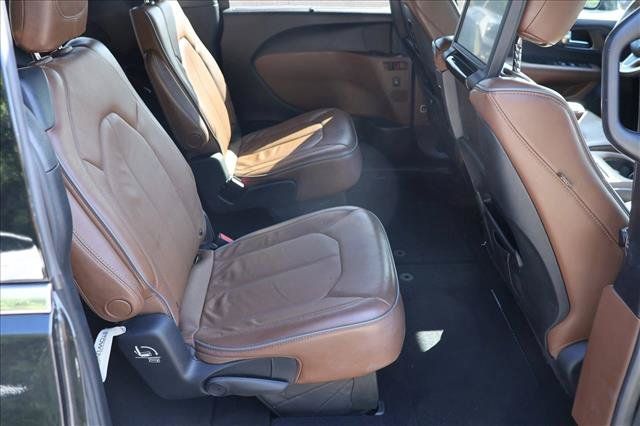 Used 2020 Chrysler Pacifica Limited FWD image 26