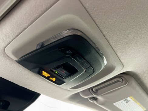 Used 2022 Toyota Corolla Cross LE image 19