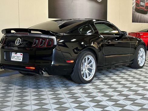 Used 2014 Ford Mustang Coupe w/ V6 Performance Package RWD image 4