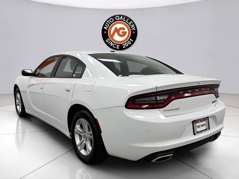 Used 2022 Dodge Charger SXT RWD image 5
