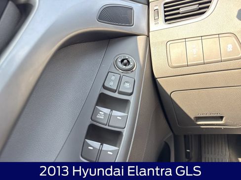 Used 2013 Hyundai Elantra GLS FWD image 19