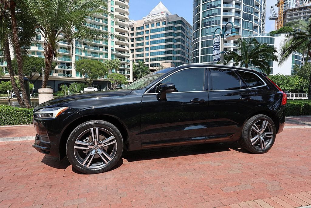 Used 2019 Volvo XC60 T5 Momentum w/ Multimedia Package AWD/4WD image 16