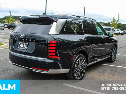Used 2026 Hyundai Palisade Calligraphy FWD image 5