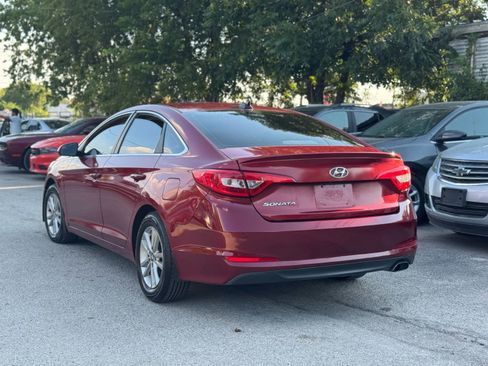 Used 2016 Hyundai Sonata SE w/ Winter Weather Package image 6