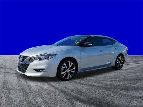 Used 2018 Nissan Maxima Platinum w/ Interior Lighting Package FWD image 8
