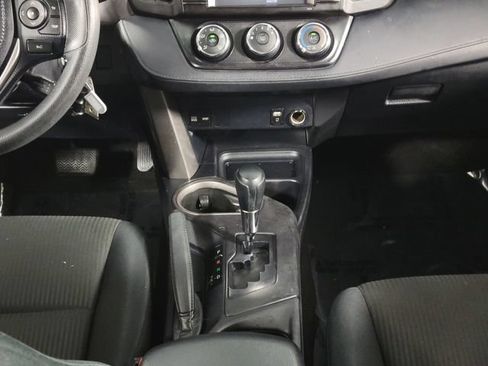 Used 2018 Toyota RAV4 LE w/ All Weather Liner Package AWD/4WD image 20