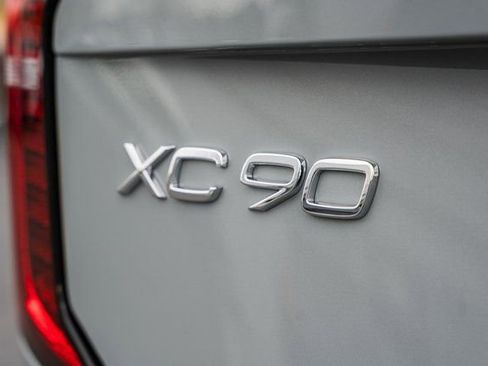 New 2026 Volvo XC90 B6 Plus w/ Protection Package Premier image 9