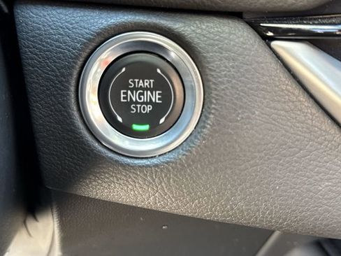 Used 2025 Cadillac XT4 Premium Luxury AWD/4WD image 17