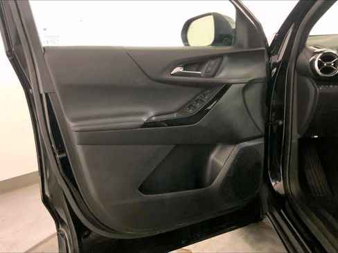 Used 2025 Chevrolet Equinox LT AWD/4WD image 25