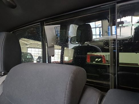 Used 2021 Toyota Tacoma TRD Off-Road w/ Technology Package image 28