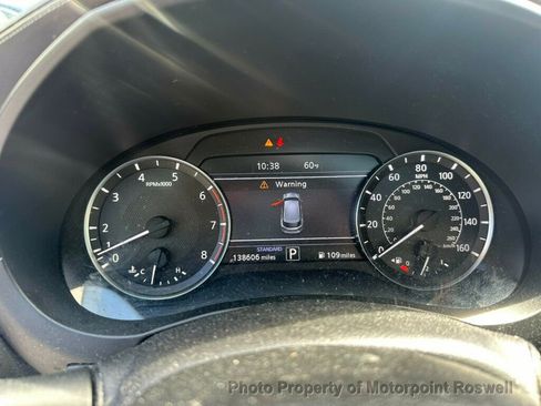 Used 2019 INFINITI QX50 Essential w/ Premium Heat Package FWD image 11