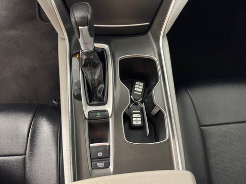 Used 2020 Honda Accord LX image 15