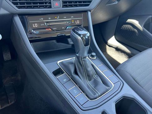 Used 2025 Volkswagen Jetta S FWD image 28