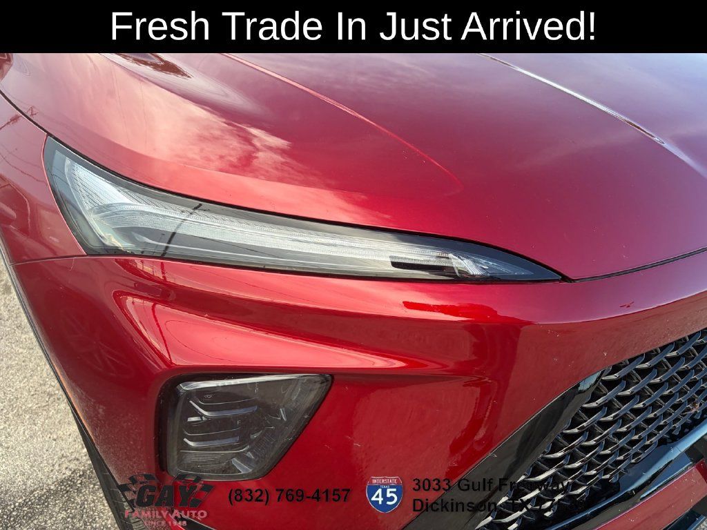 Used 2025 Buick Enclave Sport Touring w/ LPO, All-Weather Package FWD image 5