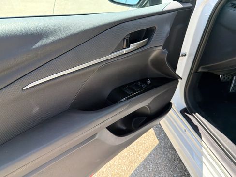 Used 2025 Toyota Camry SE FWD image 32