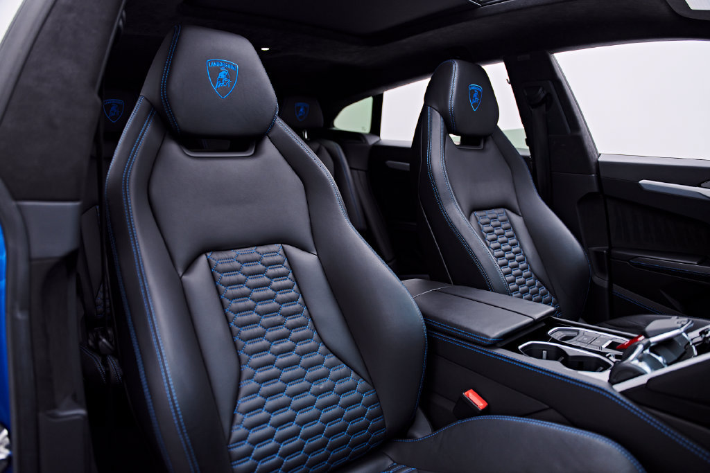 Used 2020 Lamborghini Urus AWD/4WD image 46