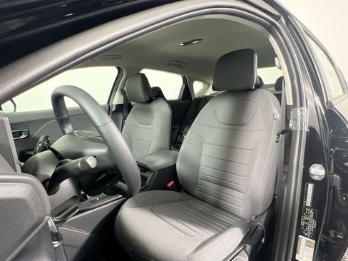 New 2025 Kia K4 EX image 14