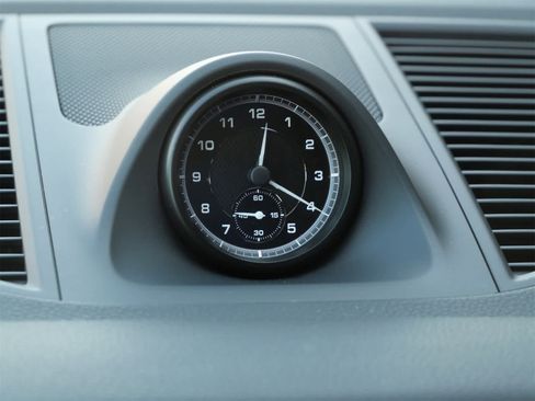 Certified 2026 Porsche Macan image 20