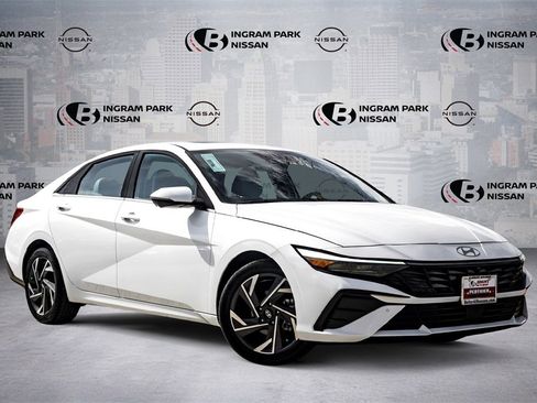 Used 2024 Hyundai Elantra Limited image 1