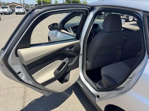 Used 2013 Ford Focus SE FWD image 19