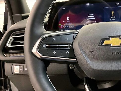 Used 2025 Chevrolet Traverse High Country FWD image 26