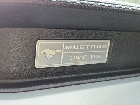 Used 2017 Ford Mustang Premium image 24