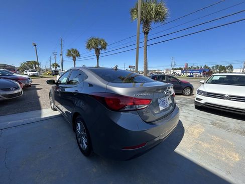 Used 2014 Hyundai Elantra SE w/ Option Group 02 image 3