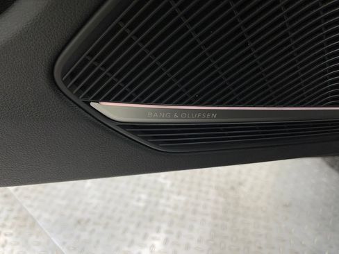 Used 2018 Audi A4 2.0T Premium Plus w/ Premium Plus Package image 18