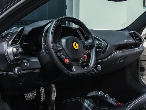 Used 2016 Ferrari 488 GTB RWD image 14