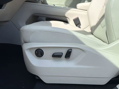 New 2026 Volkswagen Atlas SE FWD image 23