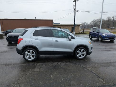 Used 2015 Chevrolet Trax LTZ image 2