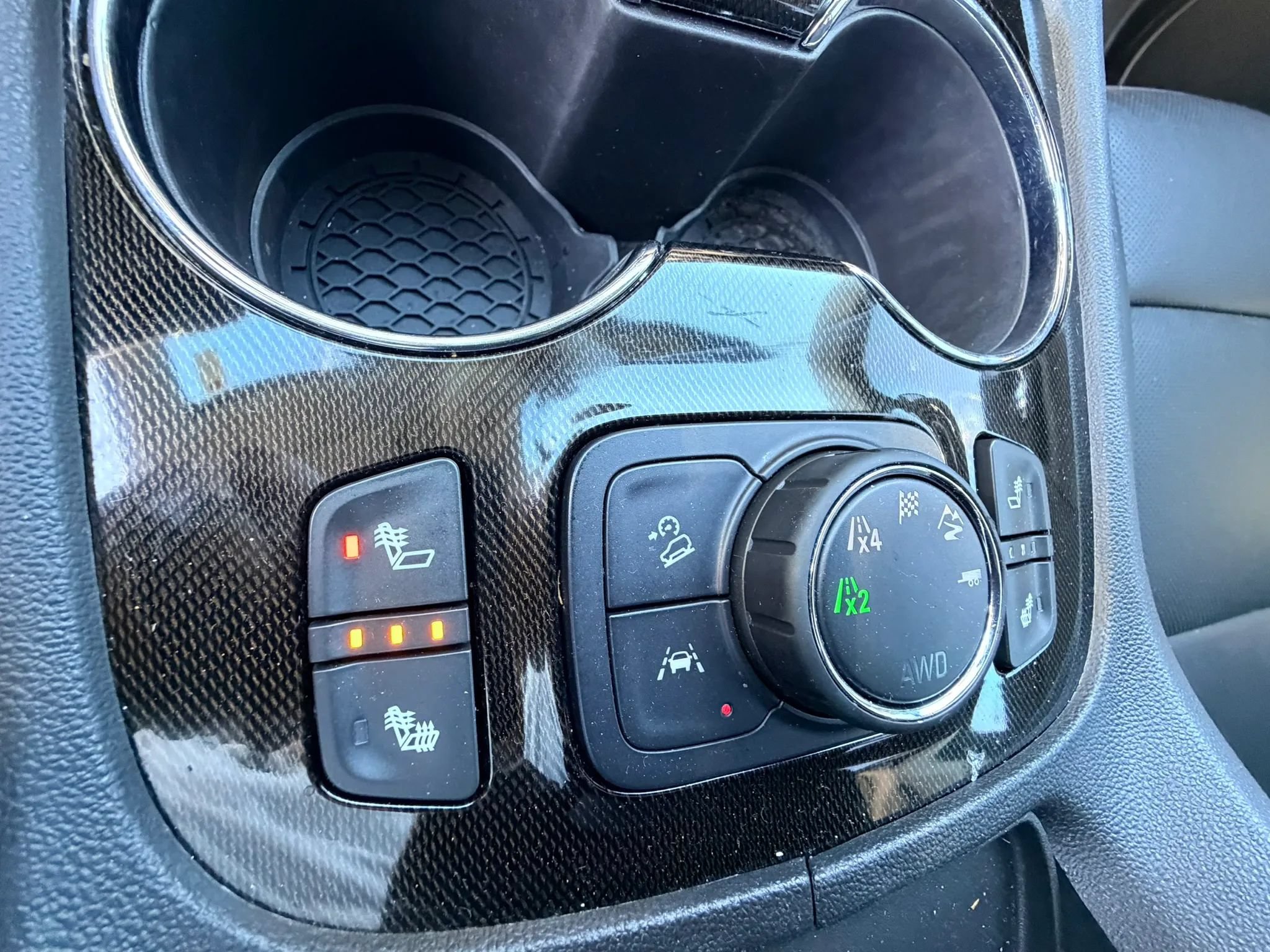 Used 2021 GMC Acadia AT4 w/ Trailering Package AWD/4WD image 18