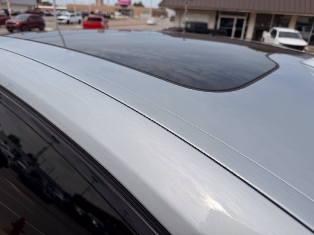Used 2020 BMW 740i w/ M Sport Package RWD image 12