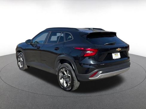 Used 2024 Chevrolet Trax LT w/ Driver Confidence Package image 11